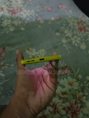 Motorola Moto G85 128 GB Yellow