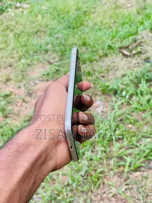 অ্যাপল আইফোন ১১ ১২৮ জিবি সাদা