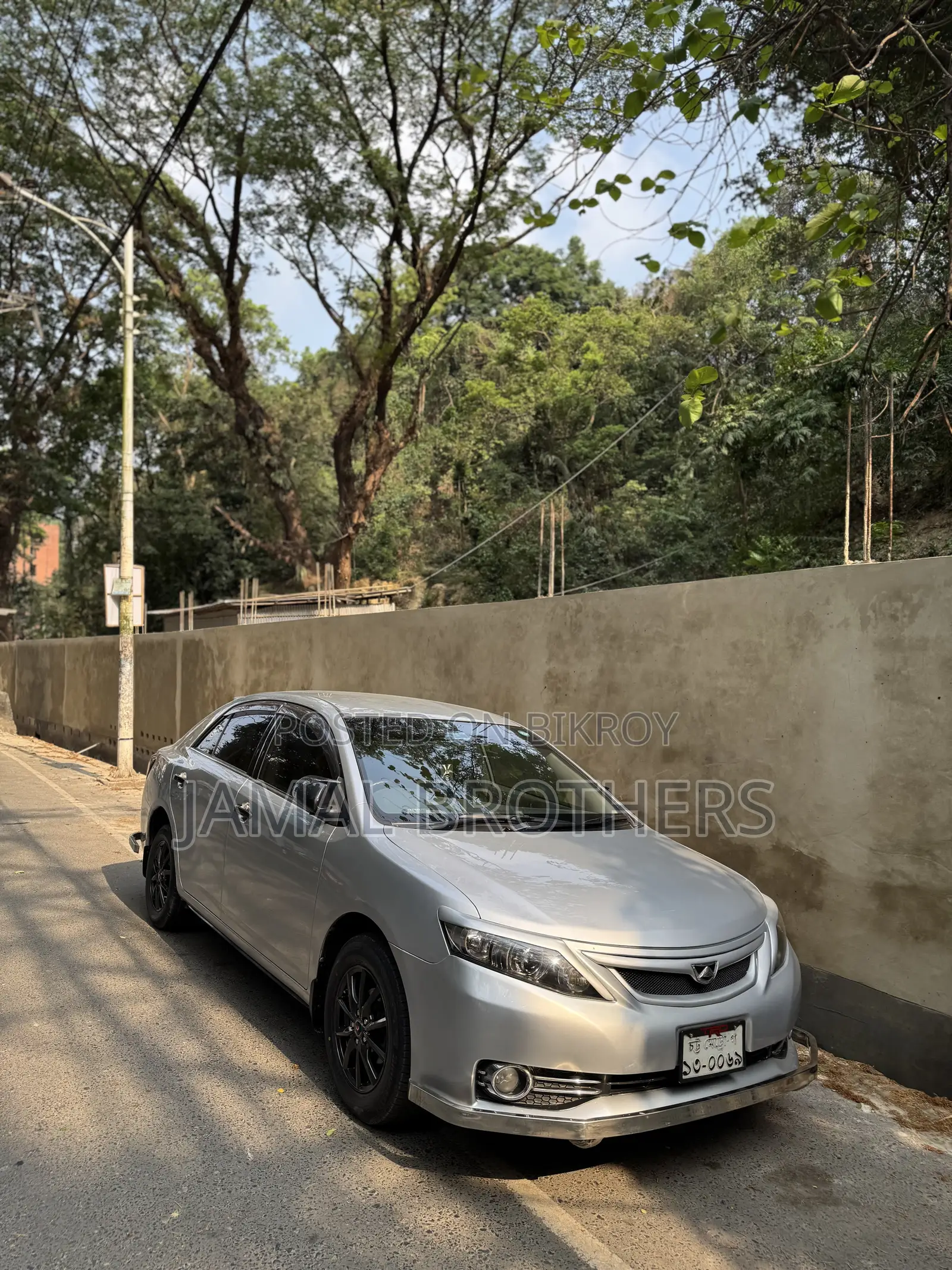 টয়োটা অ্যালিয়ন ২০১২ রূপালী