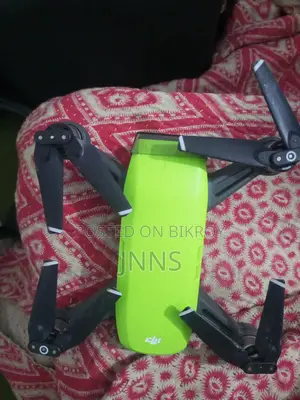 ডিজেআই স্পার্ক ড্রোন
