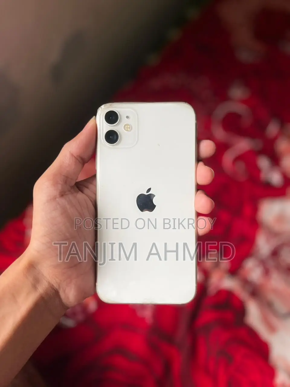 অ্যাপল আইফোন ১১ ৬৪ জিবি সাদা