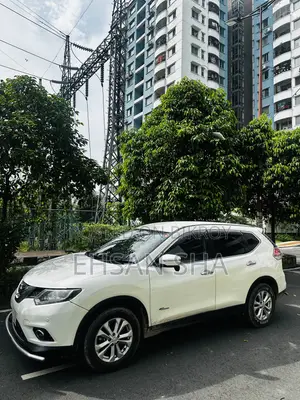 Nissan X-Trail 2.0 Hybrid FWD 2015 Pearl