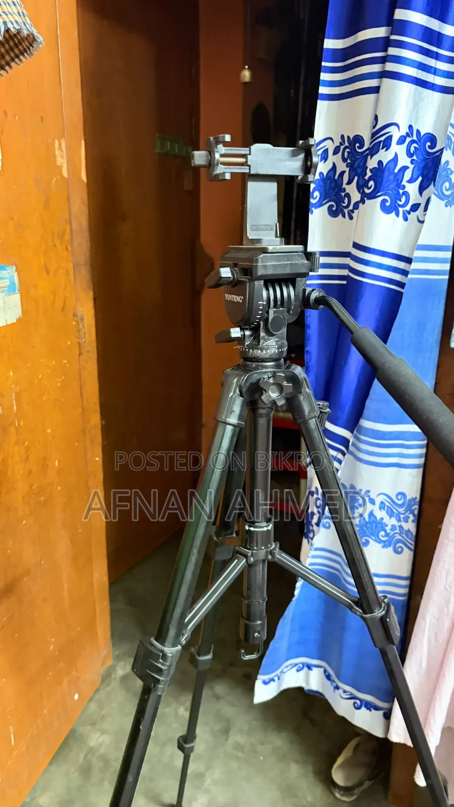 Phone or Camera Stand
