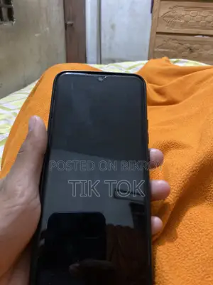 ইনফিনিক্স হট ১০ প্লে এক্স৬৮৮বি ৬৪ জিবি নীল