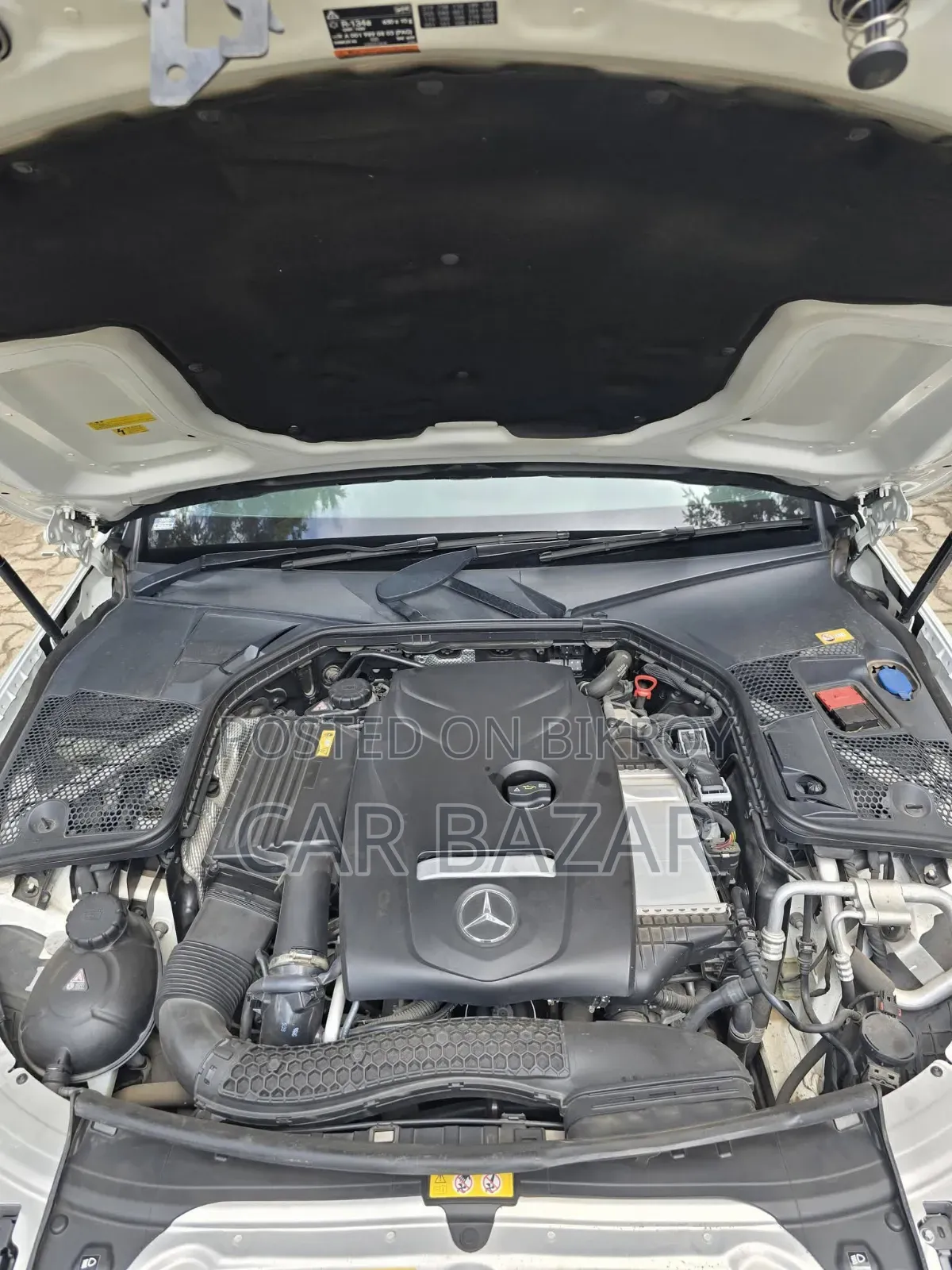 Mercedes-Benz C-Class C 180 7G-TRONIC PLUS (W205) 2017 White