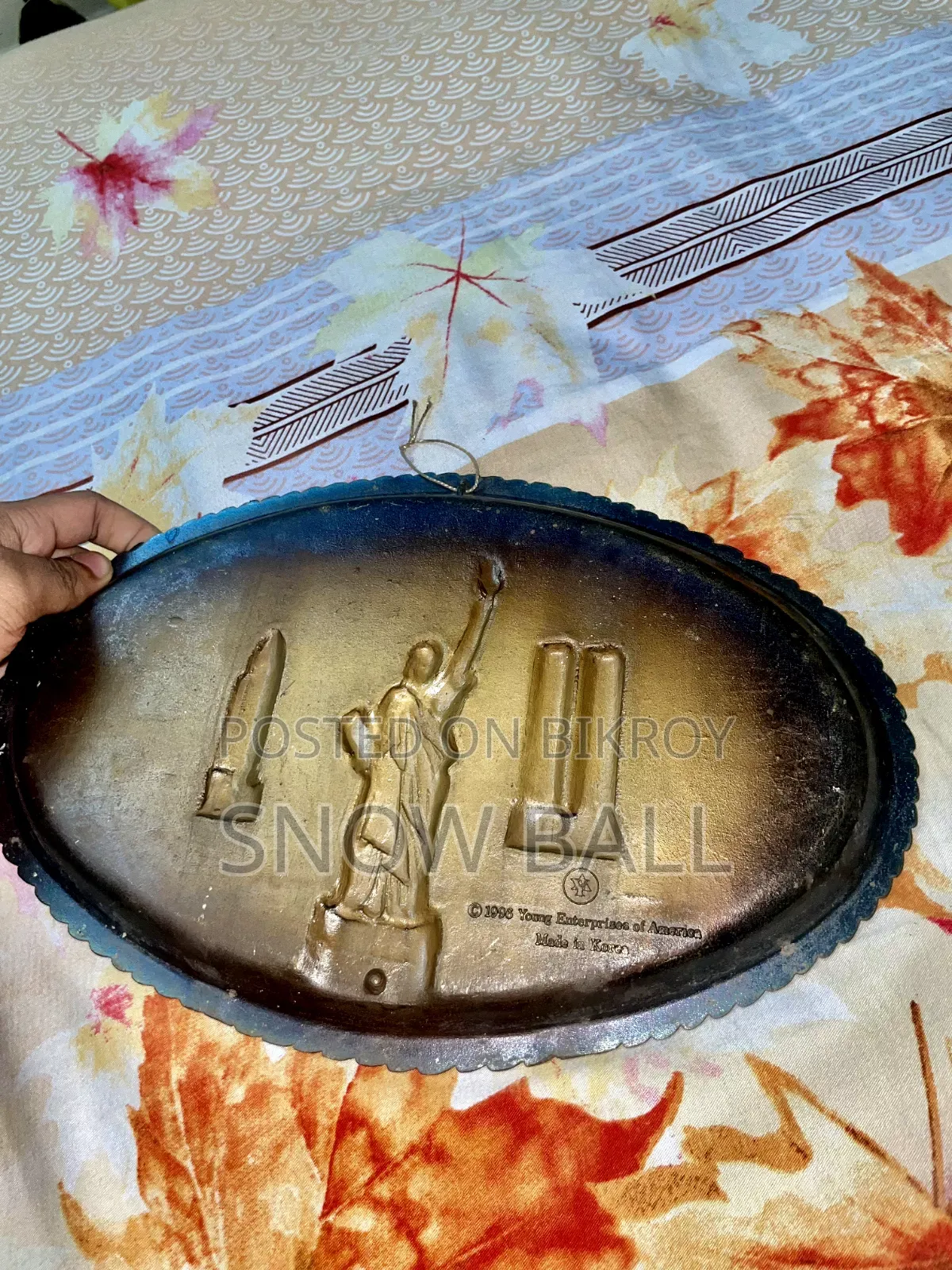 Emergency Sale — Gifted Original Wall Showpiece from USA
