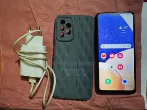 স্যামসাং গ্যালাক্সি এ৩২ ৫জি ১২৮ জিবি ব্ল্যাক