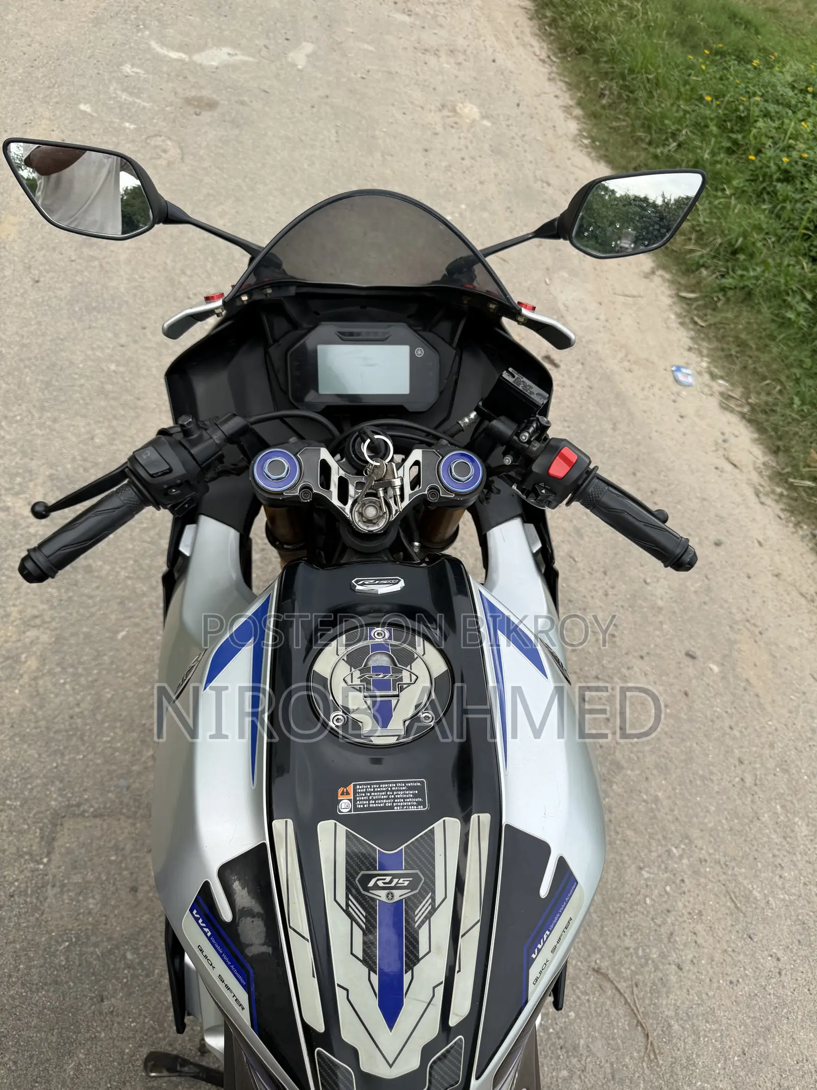 Yamaha R15M 2021 Silver
