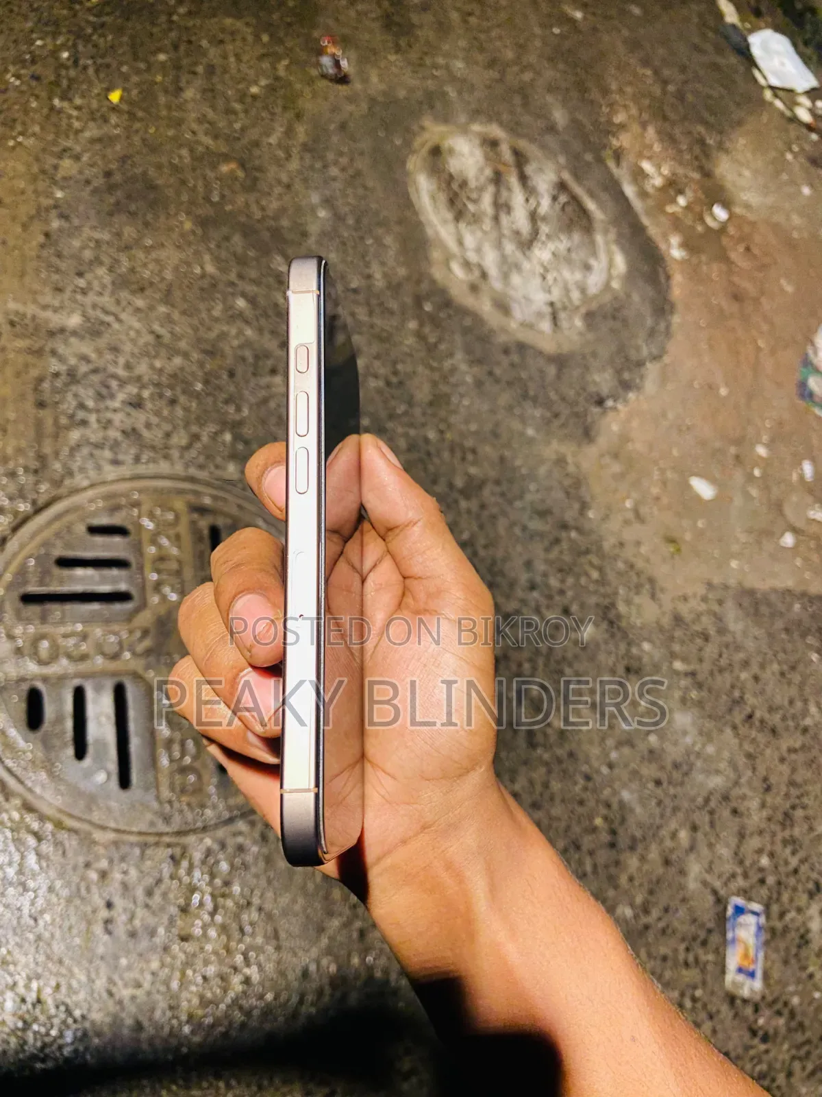 অ্যাপল আইফোন ১৬ প্রো ১২৮ জিবি গোল্ড