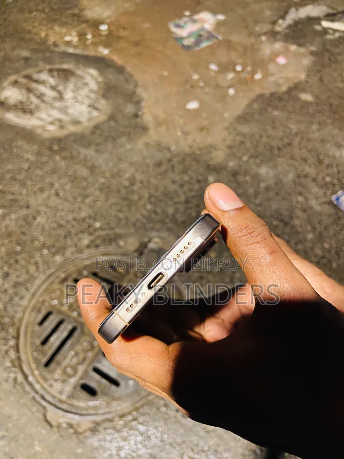 অ্যাপল আইফোন ১৬ প্রো ১২৮ জিবি গোল্ড