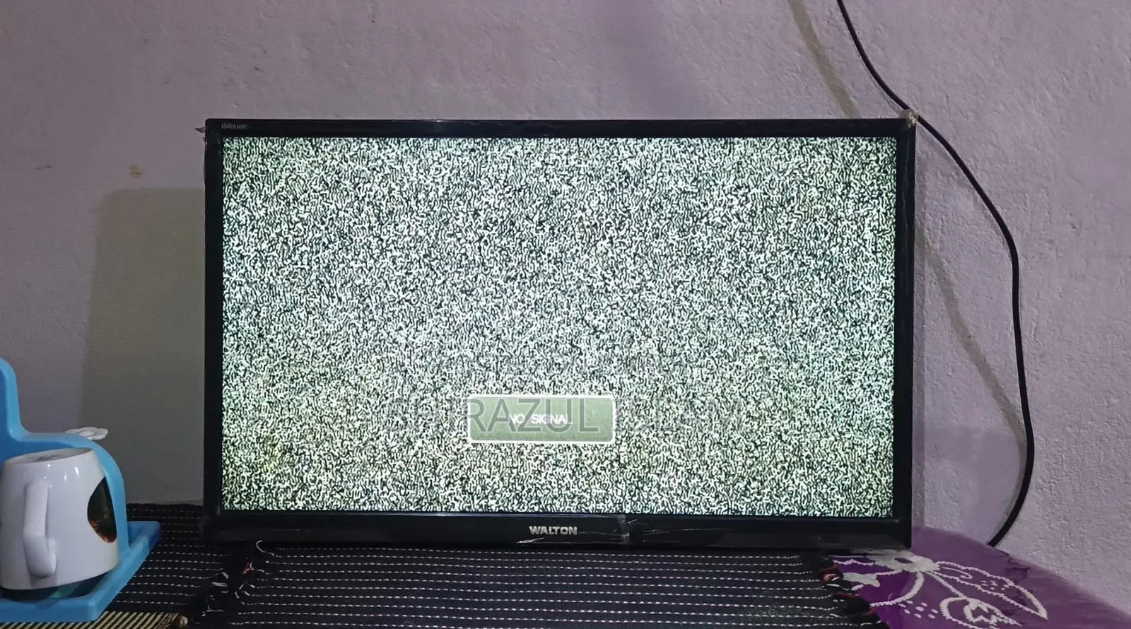 Walton 24" Almost New Led TV