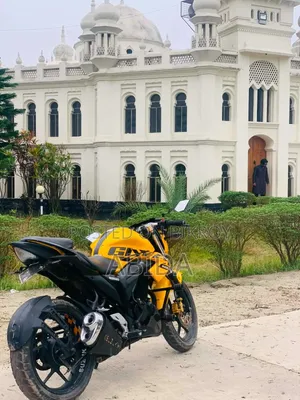 Suzuki Gixxer 2023 Yellow
