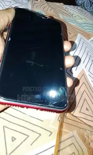 অ্যাপল আইফোন ১১ ১২৮ জিবি লাল
