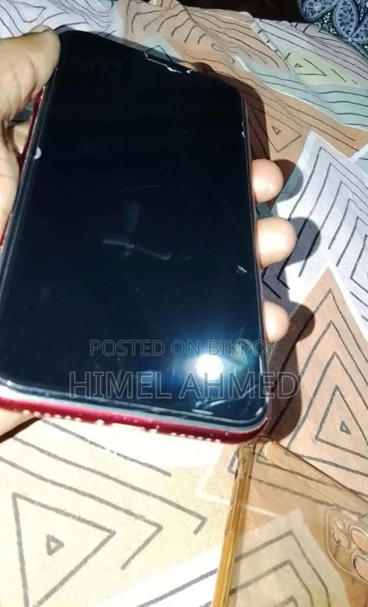 অ্যাপল আইফোন ১১ ১২৮ জিবি লাল
