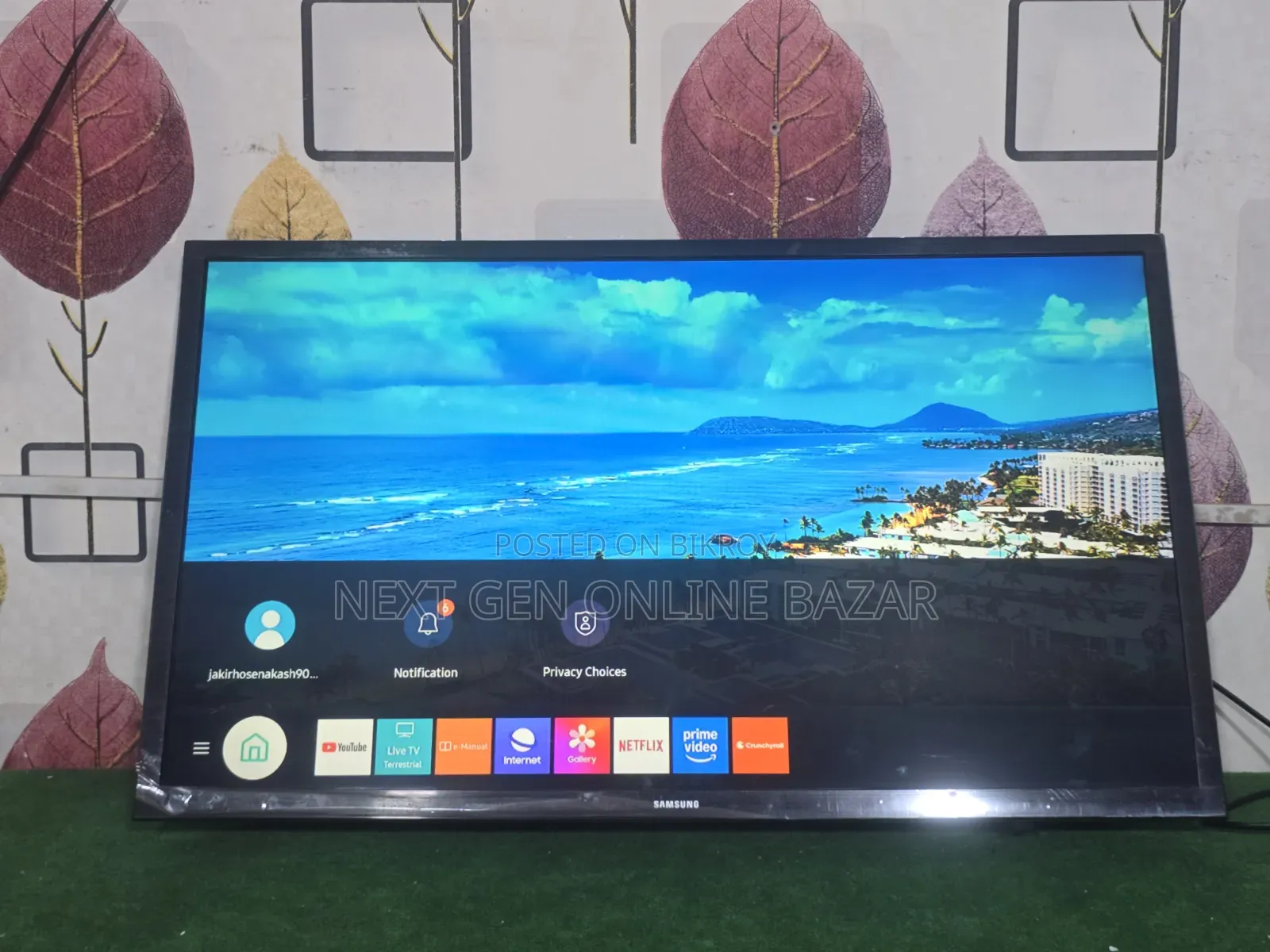 Samsung 32" Voice Control Smart LED TV