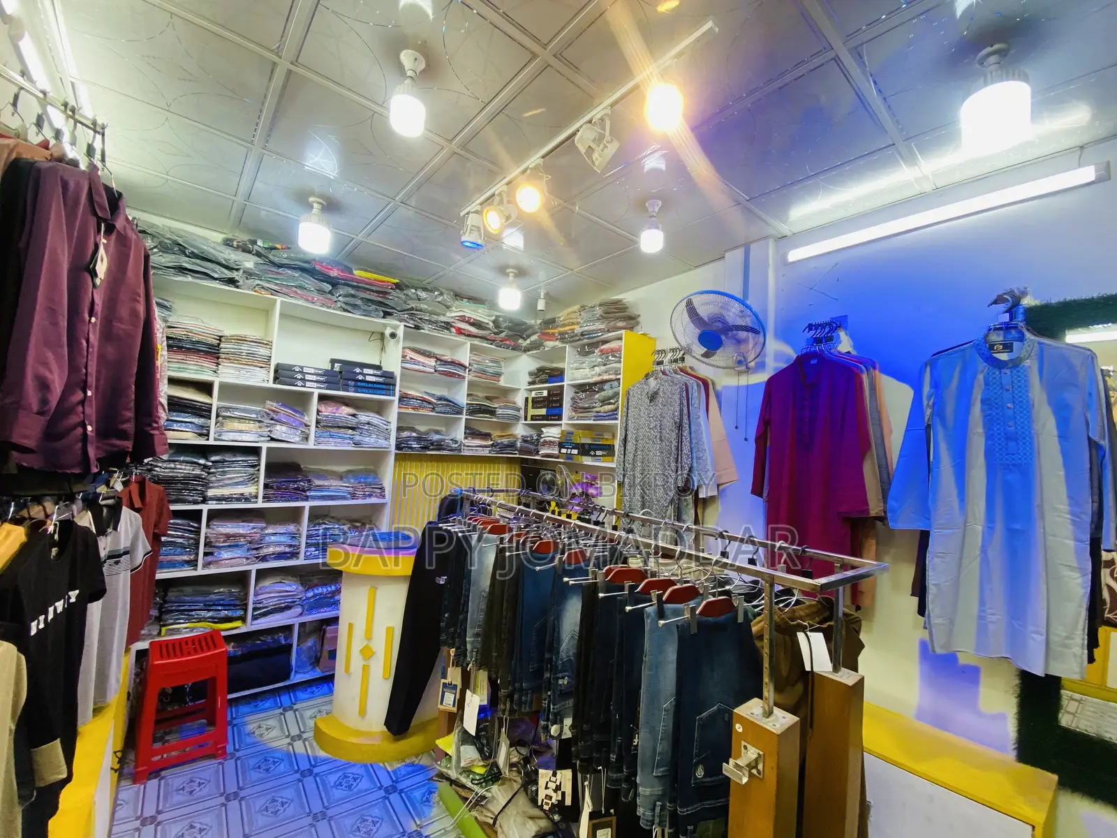 Shop and Goods Sale
