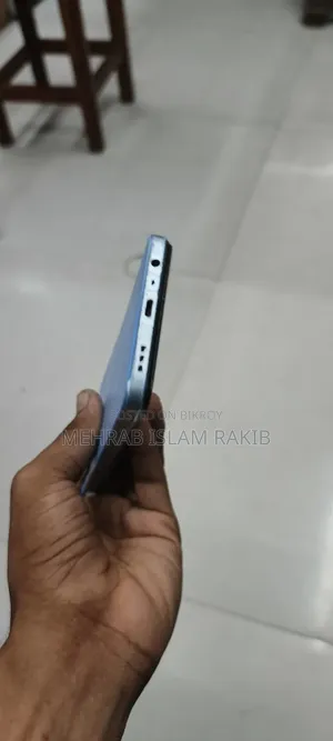 অপ্পো এ১৭ ৬৪ জিবি