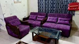 5 Seater Almost New Sofa for Sale