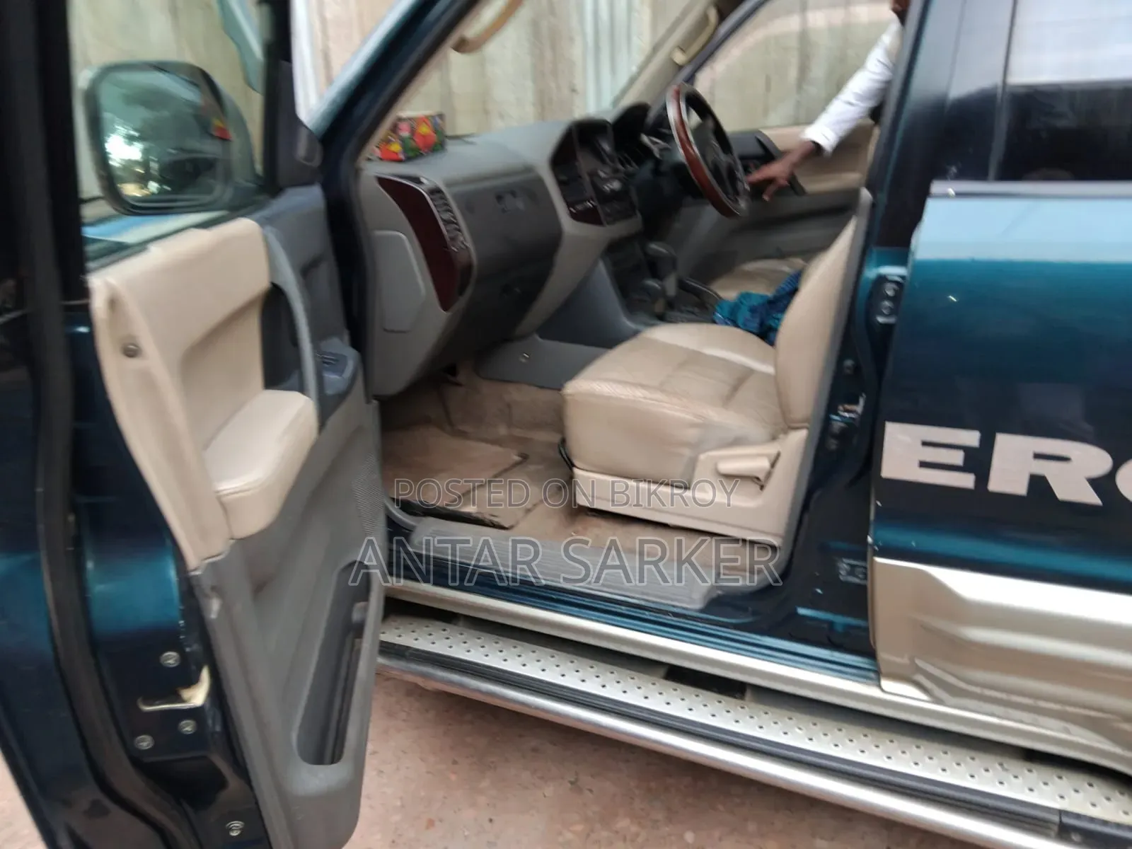 Mitsubishi Pajero 2001