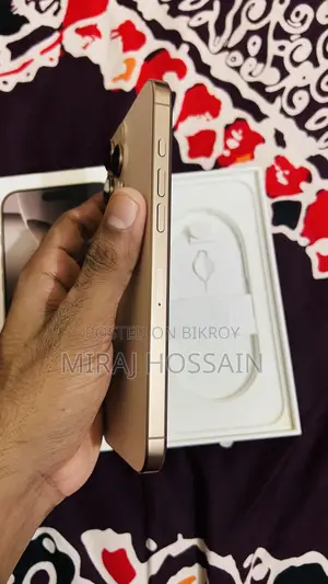 New Apple iPhone 16 Pro Max 256 GB Gold