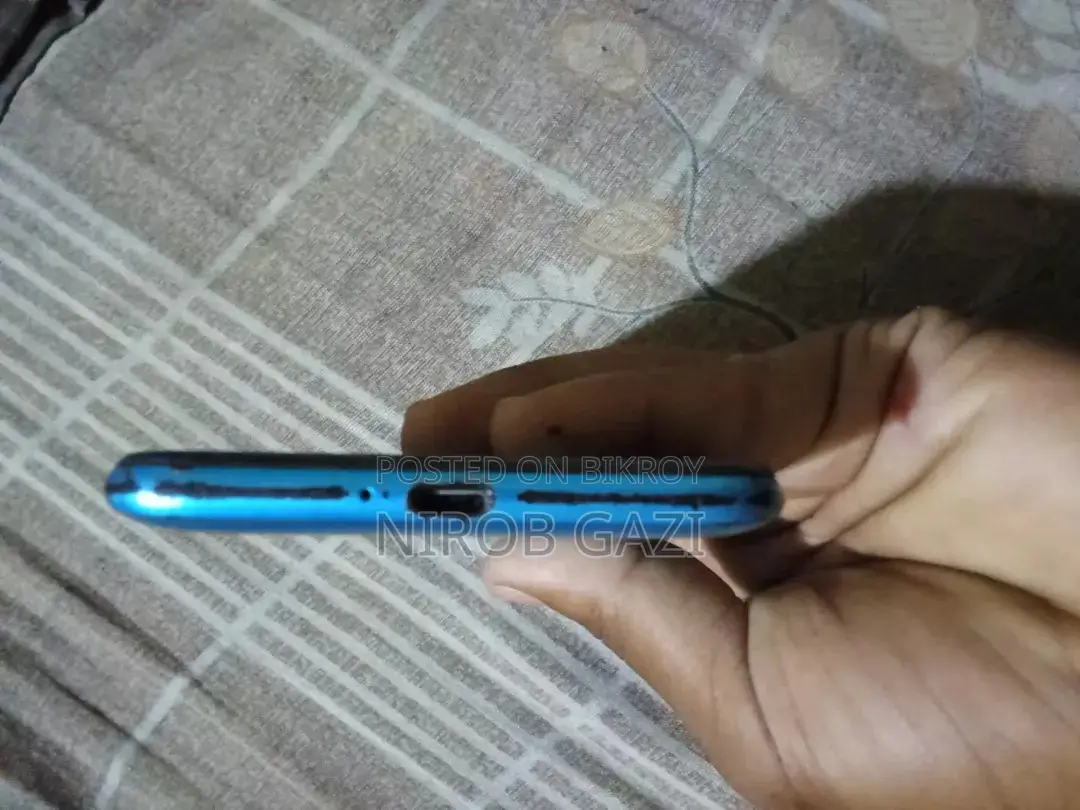 Itel 32 GB Blue