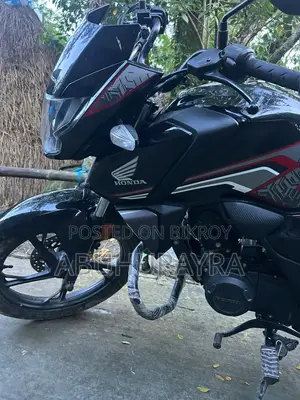 Suzuki 2025 Black