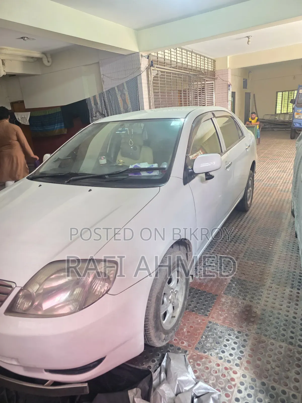 Toyota Corolla Sedan 2003 White