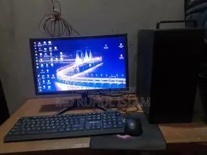 Desktop Computer MSI 8GB Intel Core i3 SSD 128GB