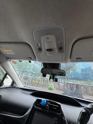 টয়োটা প্রিয়াস ২০১৫ পার্ল
