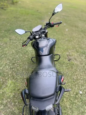 বাজাজ পালসার এন১৬০ ২০২৬ কালো