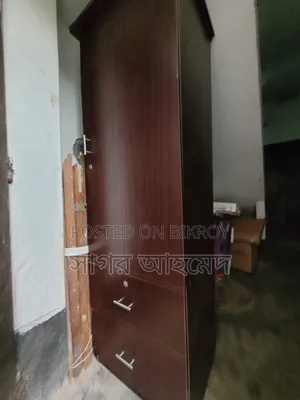 সিঙ্গেল আলমারি