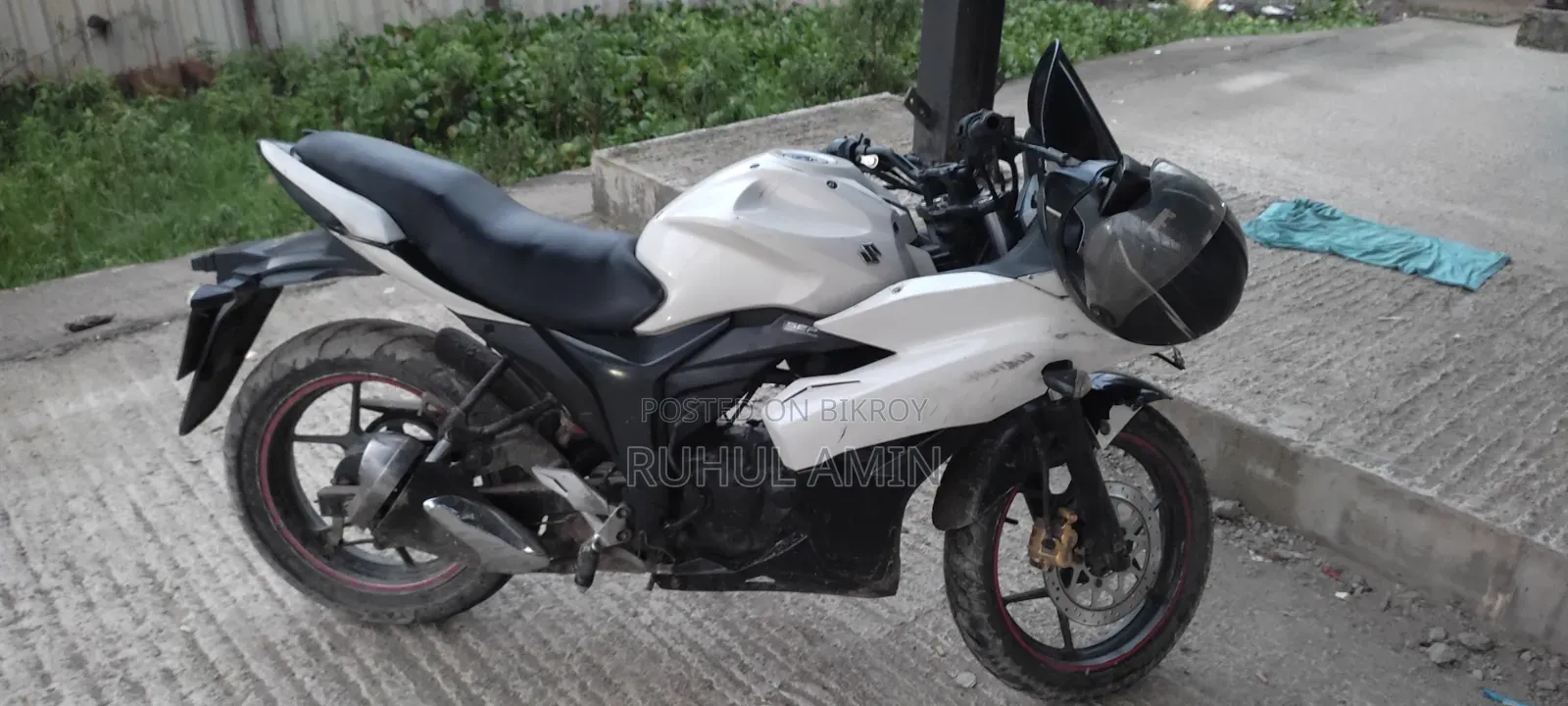 Suzuki Gixxer SF 2016 White