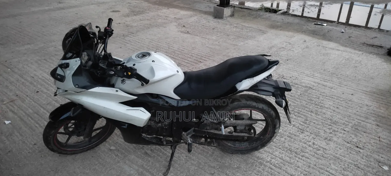 Suzuki Gixxer SF 2016 White