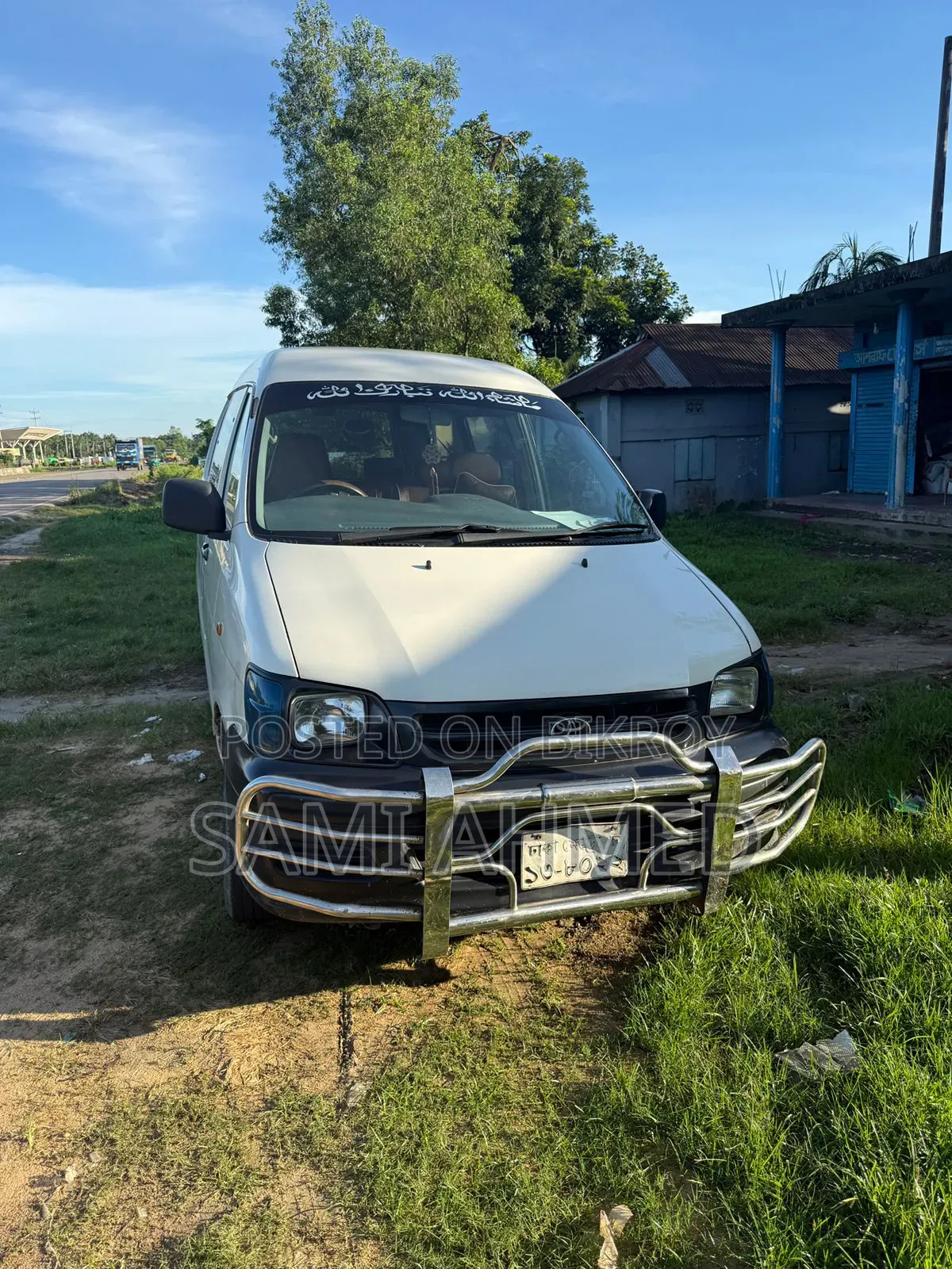 টয়োটা টাউনএস ২০০৪ সাদা