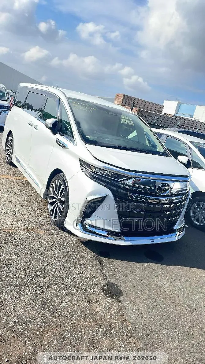 Toyota Alphard 2.5 Hybrid AWD 2023 Pearl