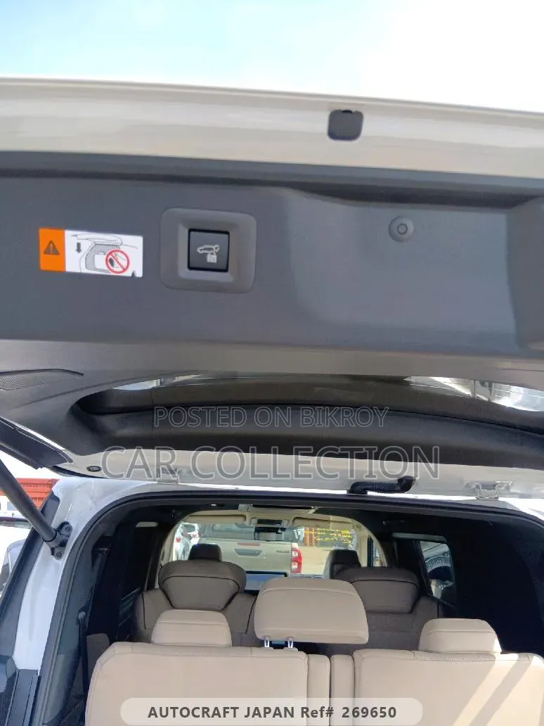 Toyota Alphard 2.5 Hybrid AWD 2023 Pearl