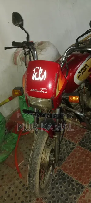 Hero Splendor+ Black and Accent 2010 Red