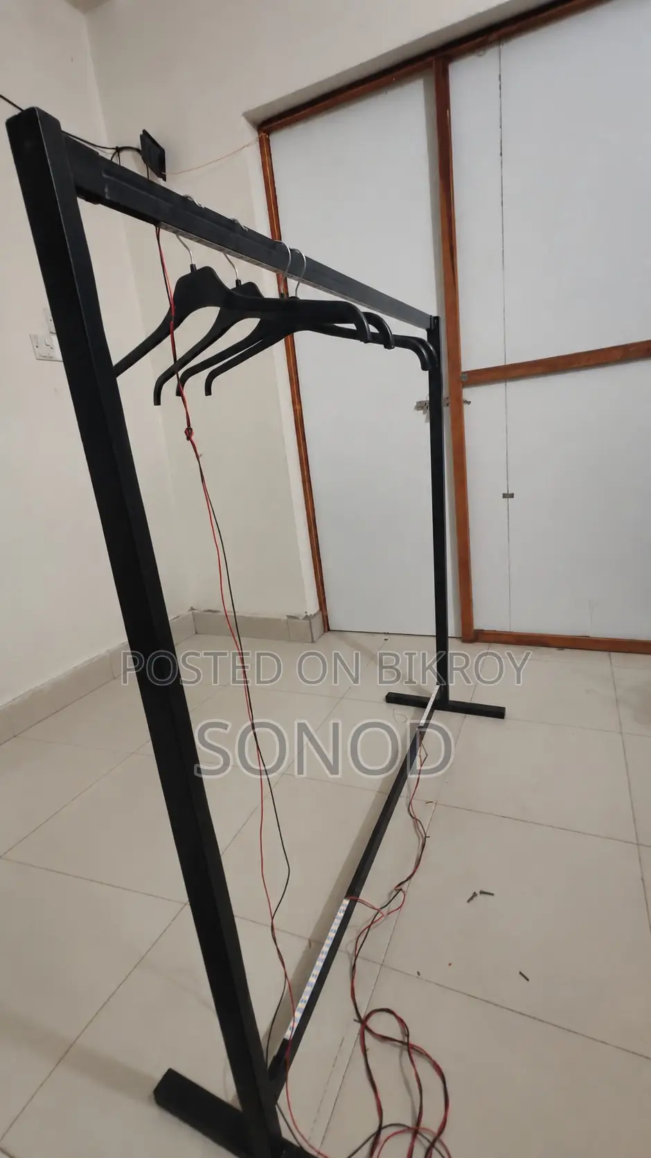 লোহার কাপড়ের স্ট্যান্ড, Hanger Stand