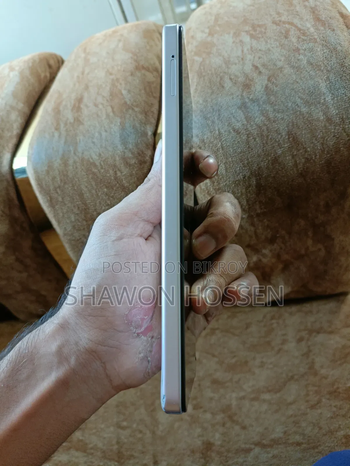 New Vivo Y05 128 GB White