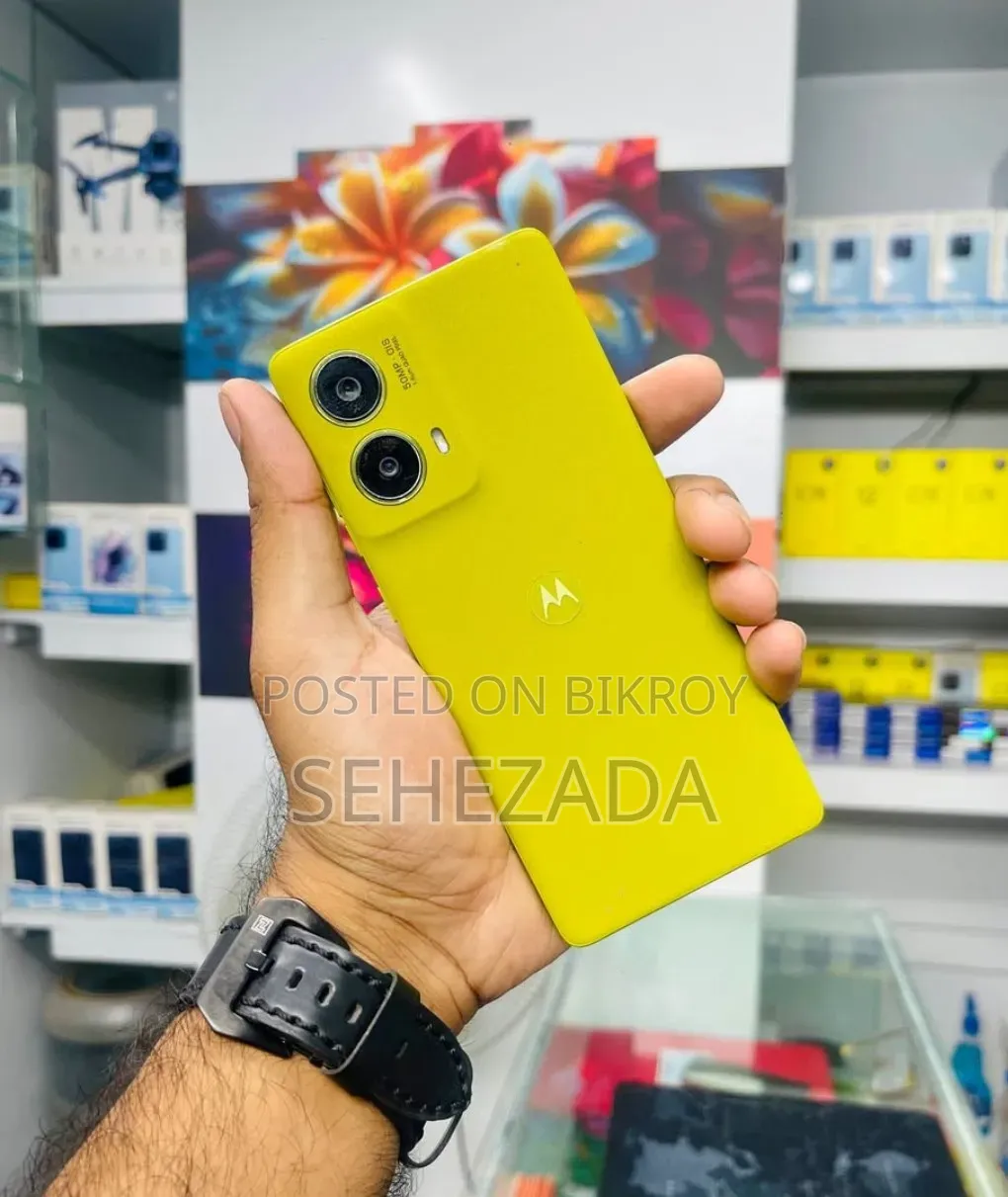Motorola Moto G85 128 GB Yellow