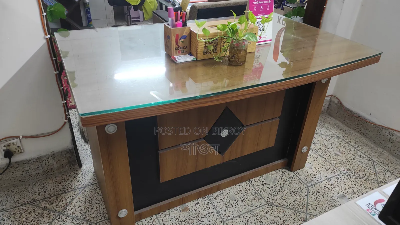 Office Table with Glass