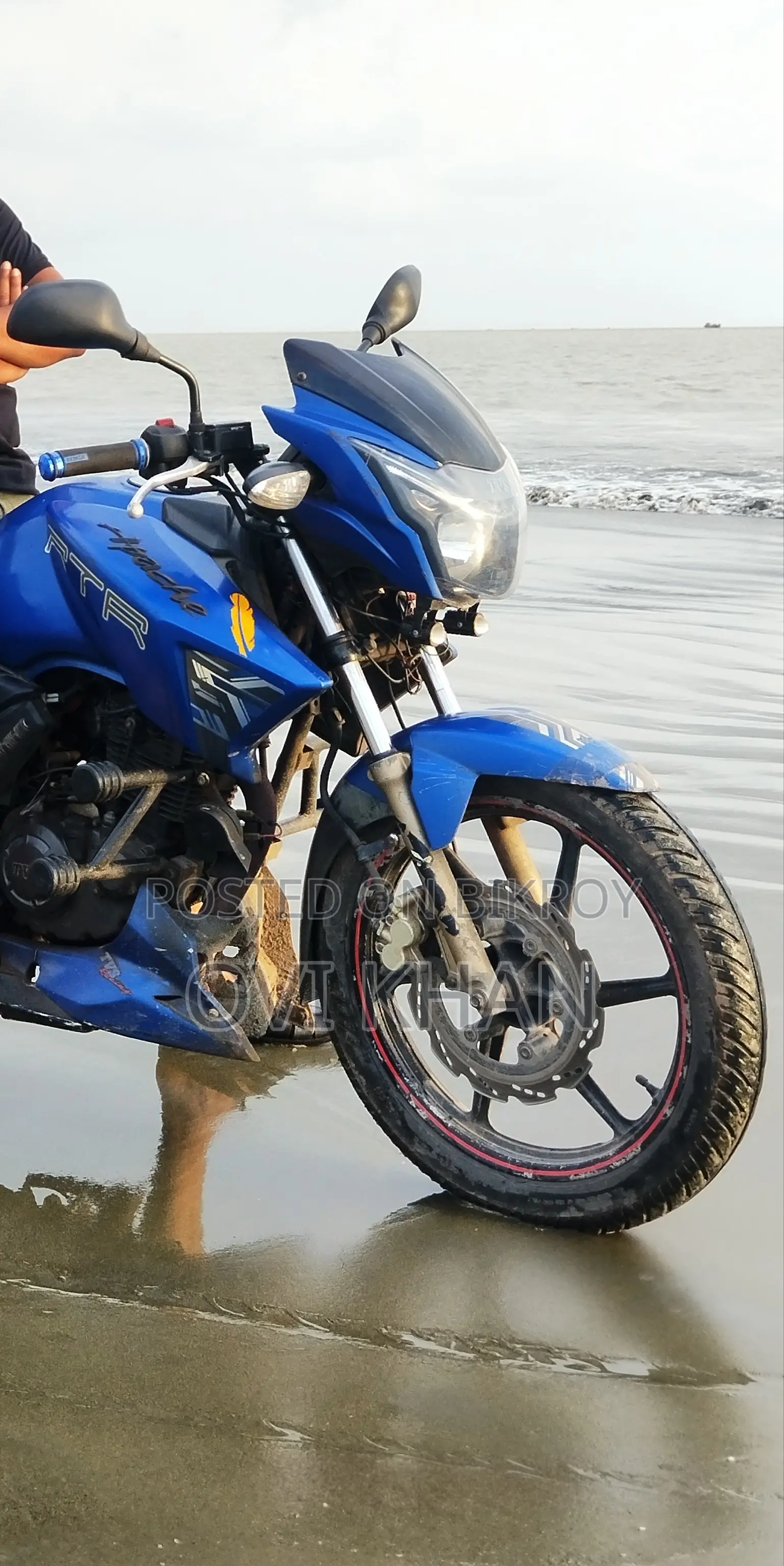 টিভিএস অ্যাপাচি আরটিআর ১৬০ টুভি ২০১৮ নীল