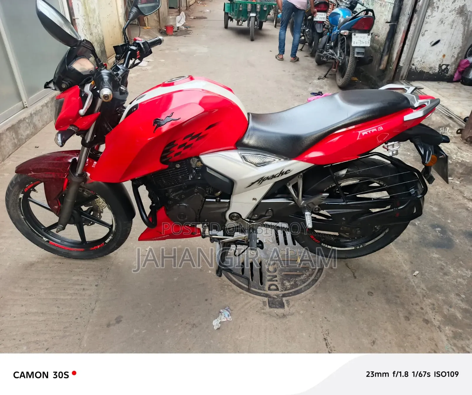নতুন টিভিএস আপাচি ১৬০ ৪ভি ২০১৯ নীল