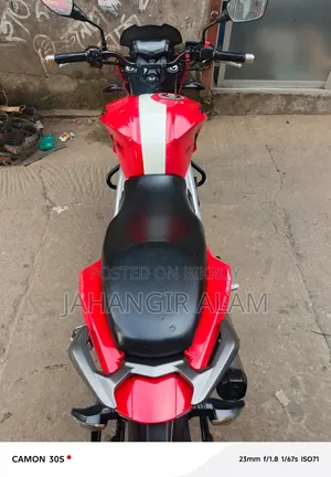 নতুন টিভিএস আপাচি ১৬০ ৪ভি ২০১৯ নীল