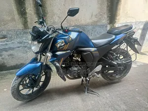 ইয়ামাহা এফজেডএস ভি২ ২০২১ নীল