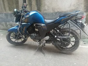 ইয়ামাহা এফজেডএস ভি২ ২০২১ নীল