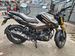 Hero Xtreme 160R 4V 2025 Brown