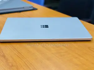 Laptop Microsoft Surface Go 16GB Intel Core i5 SSD 256GB