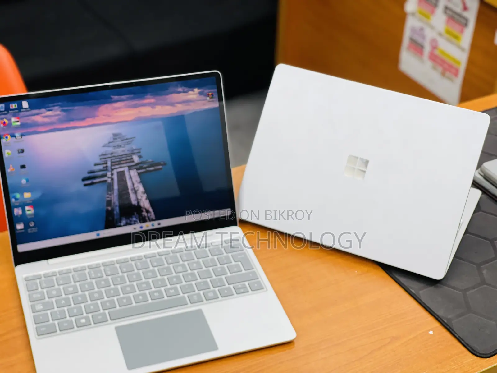Laptop Microsoft Surface Go 16GB Intel Core i5 SSD 256GB