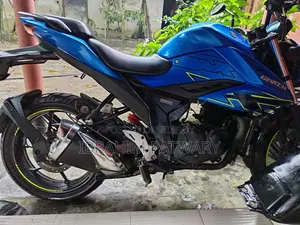 সুজুকি গিক্সার ২০২৪ নীল